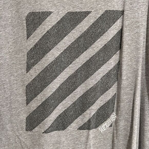 Gray men’s top - Picture 2 of 5